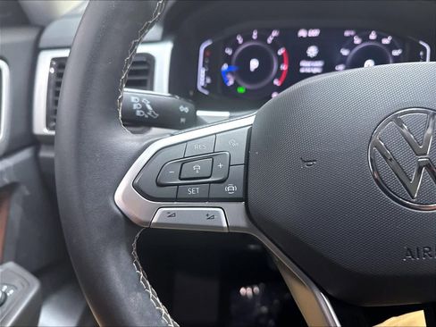 Used 2023 Volkswagen Atlas SE w/ Black Wheel Package FWD image 14