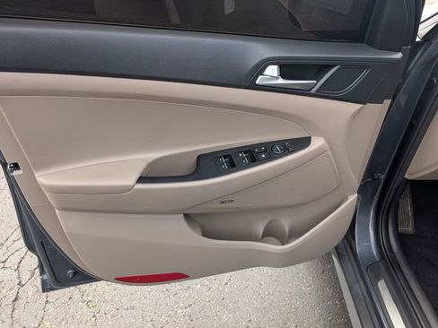 Used 2021 Hyundai Tucson Limited FWD image 14