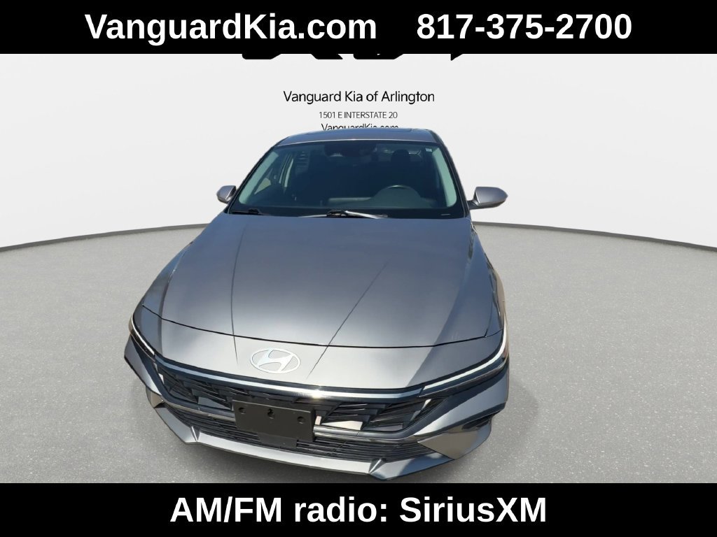 Used 2025 Hyundai Elantra SEL FWD image 3