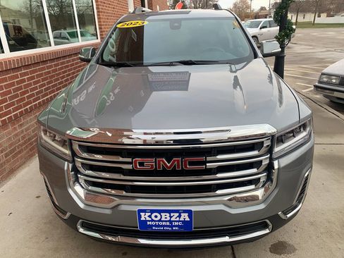 Used 2023 GMC Acadia SLE w/ Driver Convenience Package image 5