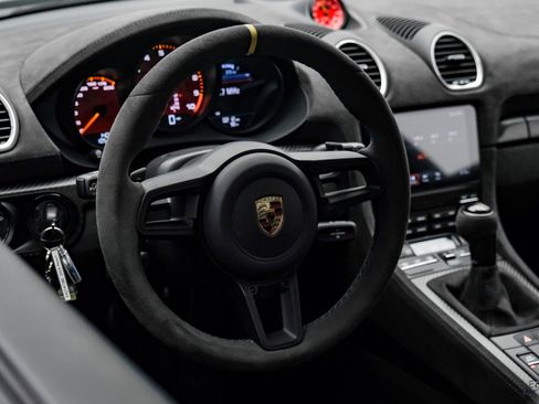 Used 2024 Porsche 718 Cayman GT4 RS image 39