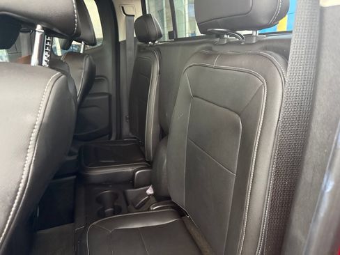 Used 2016 Chevrolet Colorado LT w/ Luxury Package, Chrome RWD image 14