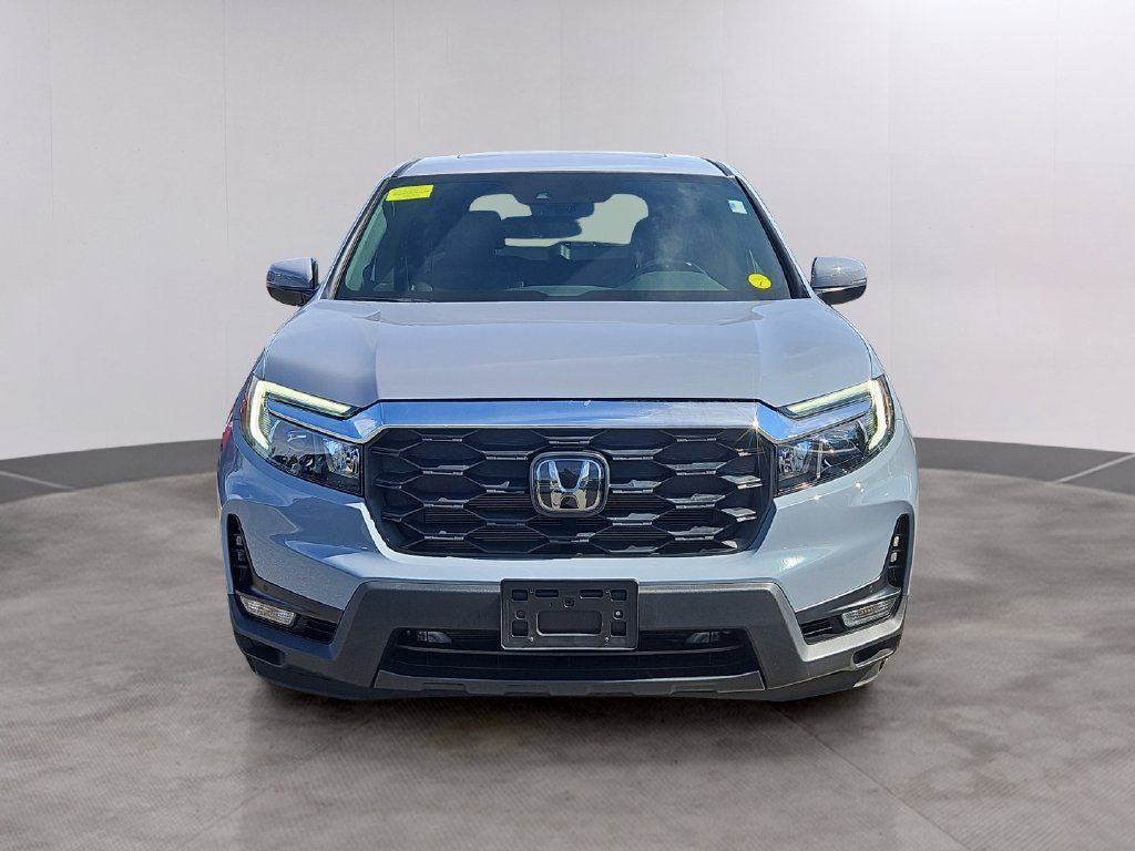 Used 2024 Honda Passport EX-L image 2