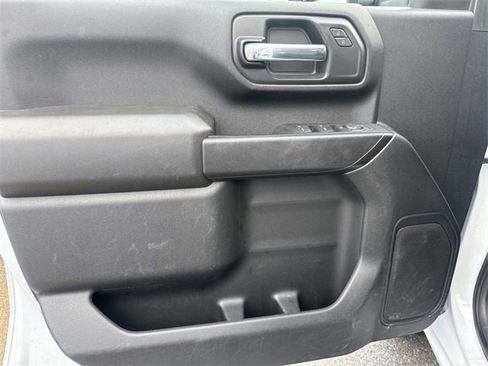 Used 2024 GMC Sierra 2500 Pro w/ Convenience Package image 24