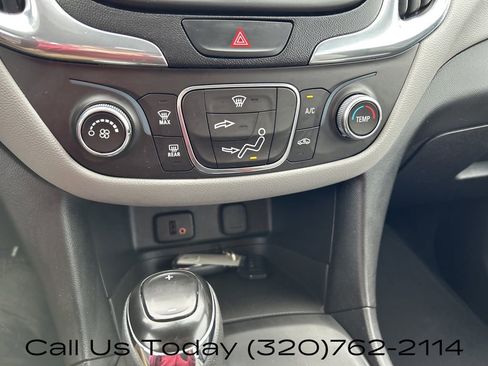 Used 2018 Chevrolet Equinox LS image 19
