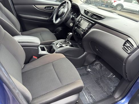 Used 2022 Nissan Rogue Sport S image 21