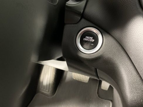 Used 2022 Chevrolet Equinox LT image 29