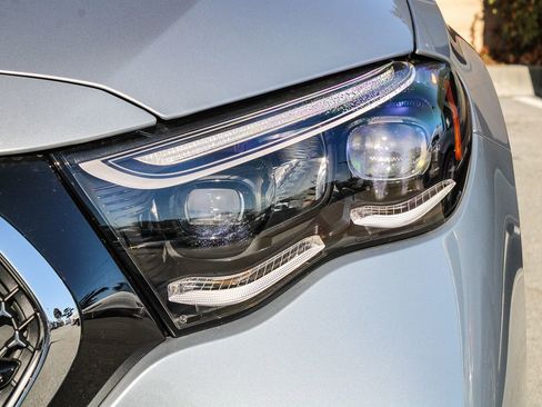 New 2026 Mercedes-Benz E 450 4MATIC Sedan image 4