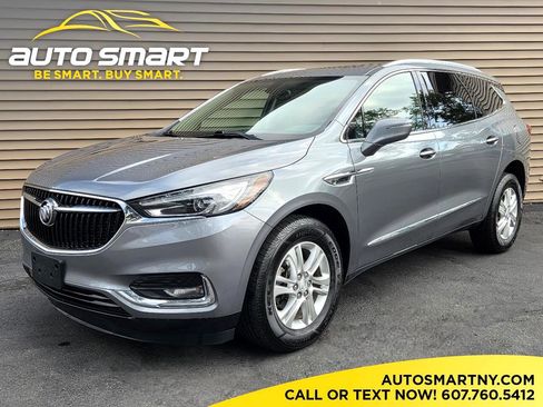 Used 2020 Buick Enclave Essence image 1