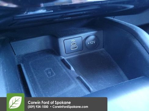 Used 2025 Ford Escape Platinum image 34