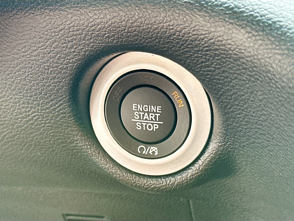 New 2027 Chrysler Pacifica Select FWD image 18