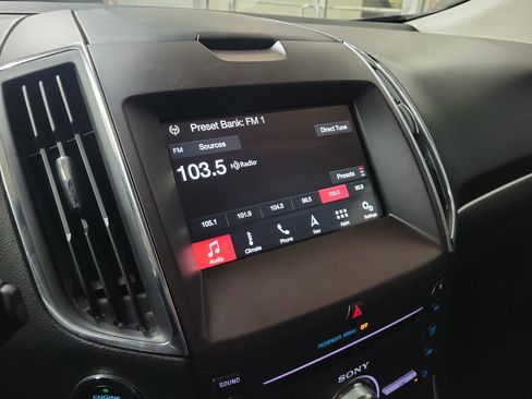 Used 2018 Ford Edge Titanium w/ Technology Package image 29