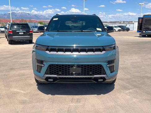 New 2026 Jeep Grand Wagoneer 4WD image 8