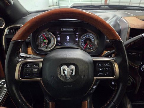 Used 2020 RAM 3500 Limited image 41