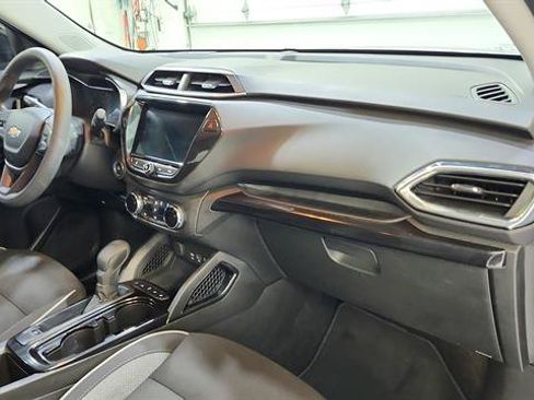 Used 2023 Chevrolet TrailBlazer LT w/ Convenience Package FWD image 23