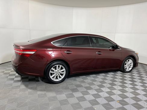 Used 2013 Toyota Avalon XLE image 21
