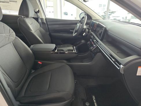 New 2026 Hyundai Tucson Blue SE image 32