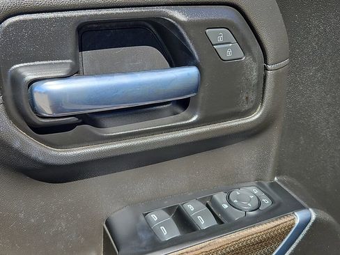 Used 2022 Chevrolet Silverado 1500 LT w/ Texas Edition Plus image 13