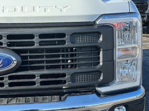 Used 2024 Ford F250 XL w/ 360-Degree Camera Package AWD/4WD image 49