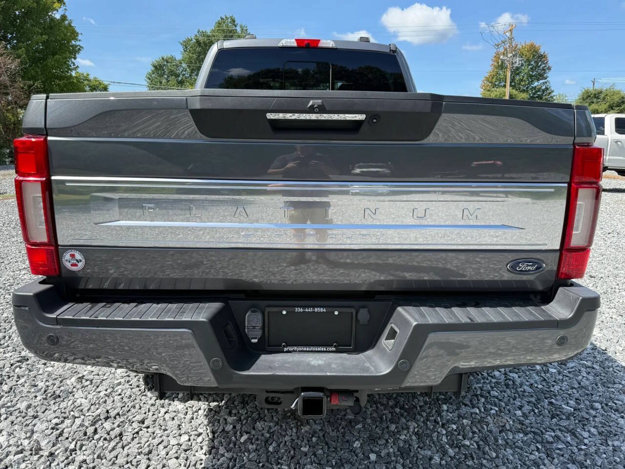 Used 2021 Ford F250 Platinum w/ FX4 Off-Road Package AWD/4WD image 4
