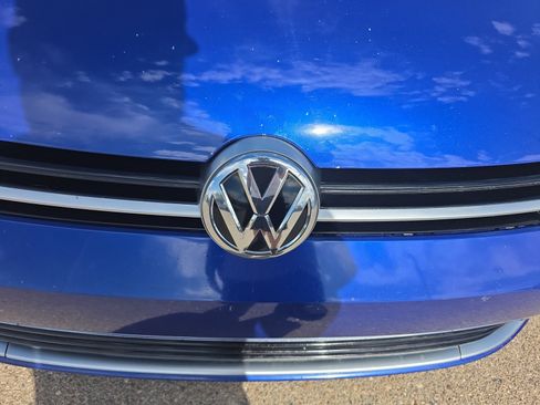 Used 2016 Volkswagen Golf R 4-Door image 23