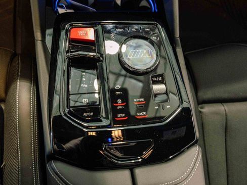 Used 2025 BMW M5 w/ Carbon Package image 21