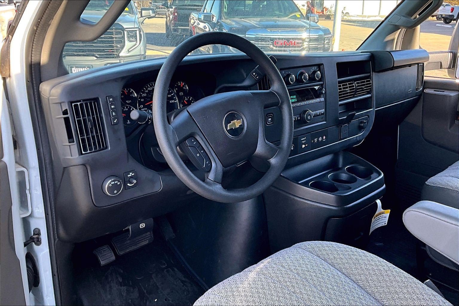 New 2025 Chevrolet Express 3500 RWD image 6