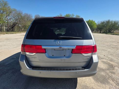 Used 2010 Honda Odyssey Touring image 3