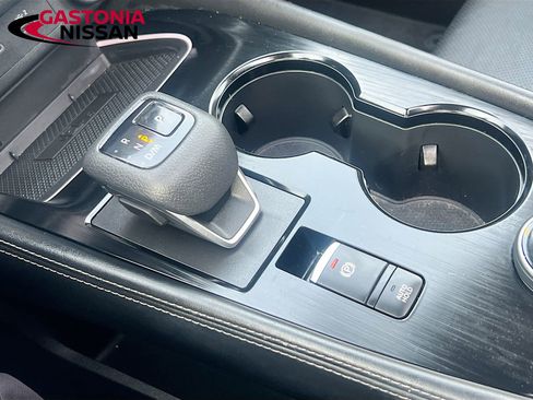 Used 2023 Nissan Rogue Platinum w/ Platinum Premium Package image 22