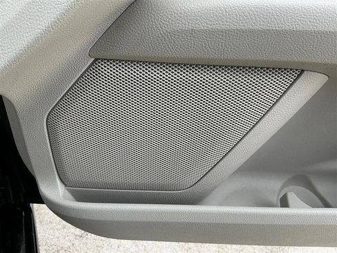 Used 2017 Ford Fusion Platinum image 32