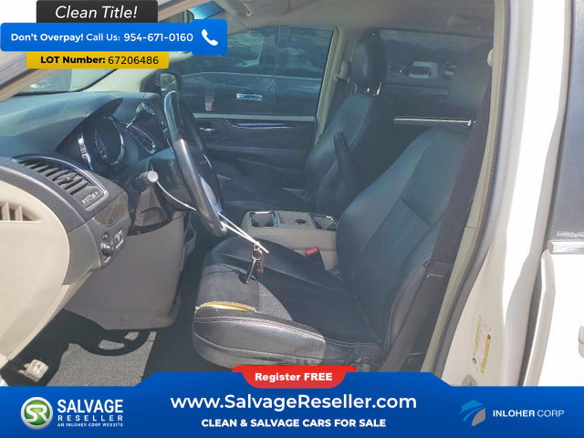 Used 2012 Chrysler Town & Country Touring w/ Entertainment Group #1 FWD image 9