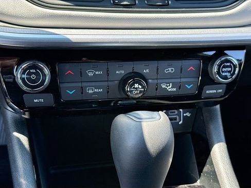 New 2026 Jeep Compass Limited AWD/4WD image 16