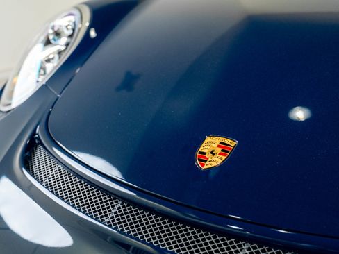 Used 2018 Porsche 911 GT3 RWD image 15