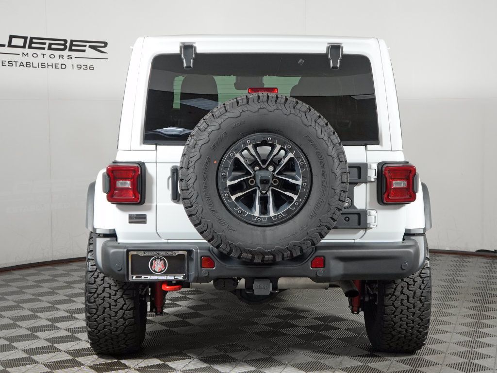 Used 2025 Jeep Wrangler Unlimited Rubicon AWD/4WD image 4