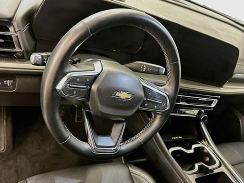 Used 2026 Chevrolet Traverse LT AWD/4WD image 18