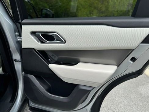 Used 2019 Land Rover Range Rover Velar S AWD/4WD image 15