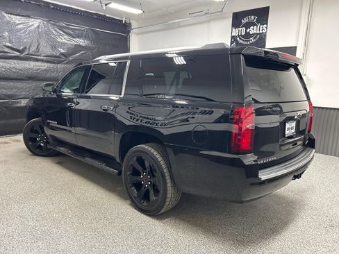 Used 2017 Chevrolet Suburban Premier AWD/4WD image 4