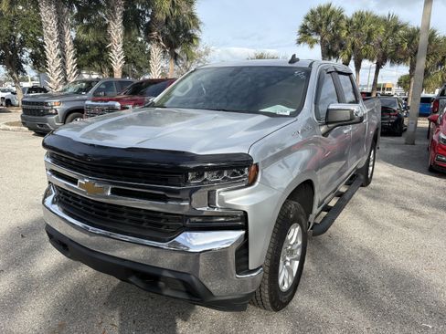 Used 2022 Chevrolet Silverado 1500 LT image 3