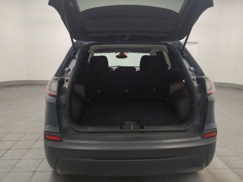 Used 2021 Jeep Cherokee Latitude FWD image 29