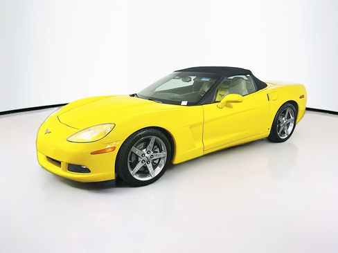 Used 2008 Chevrolet Corvette Convertible w/ Preferred Equipment Group image 3