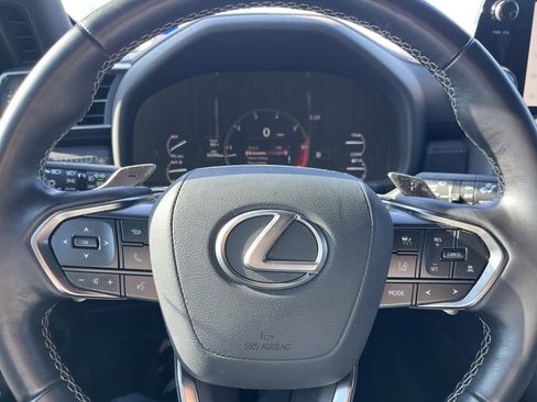 Used 2022 Lexus LX 600 4WD w/ Appearance Package image 18