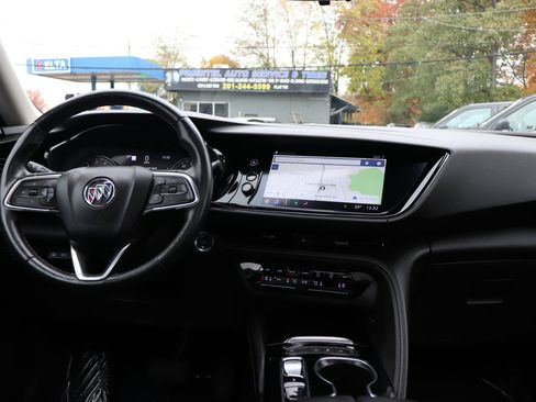 Used 2022 Buick Envision Avenir w/ Technology Package II image 17