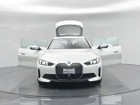 Used 2025 BMW i4 eDrive40 image 36