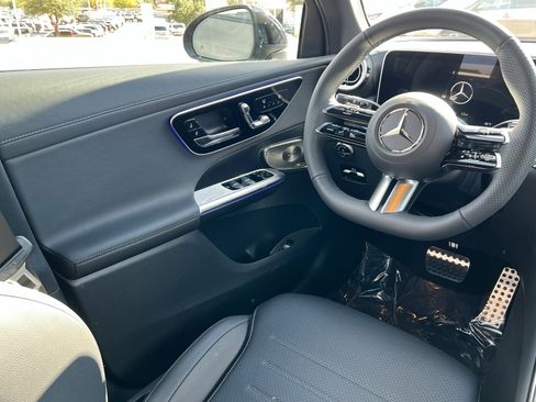 New 2026 Mercedes-Benz GLC 300 4MATIC image 11