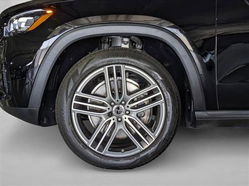 Certified 2025 Mercedes-Benz GLS 450 4MATIC image 27