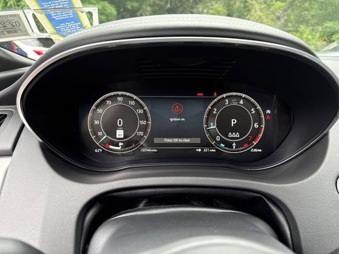 Used 2024 Jaguar E-PACE R-Dynamic SE image 24