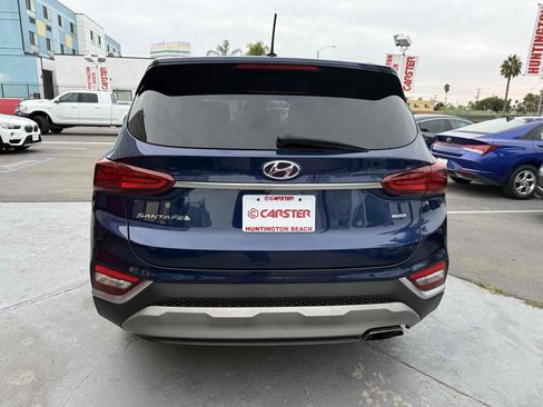 Used 2020 Hyundai Santa Fe SE image 4