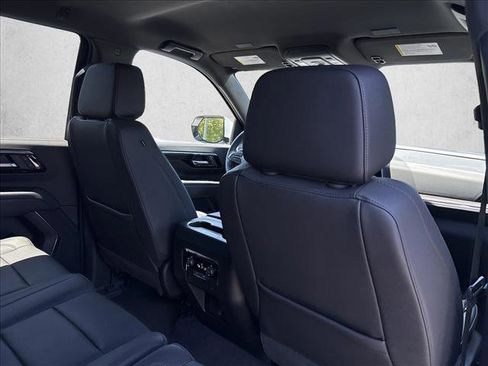 Used 2025 Chevrolet Tahoe Z71 AWD/4WD image 22