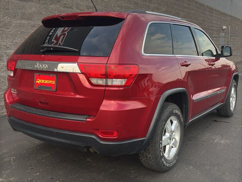 Used 2011 Jeep Grand Cherokee Laredo AWD/4WD image 6