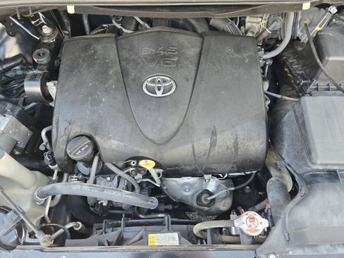 Used 2018 Toyota Sienna LE FWD image 29